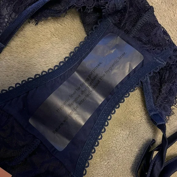 Mentionables Eyelash lace bow bralette and lacy side tie panty in navy XL - Picture 3 of 5